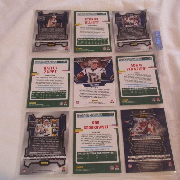 NEW ENGLAND PATRIOTS (9) Card Mixed Football Lot - Picture 2 of 2